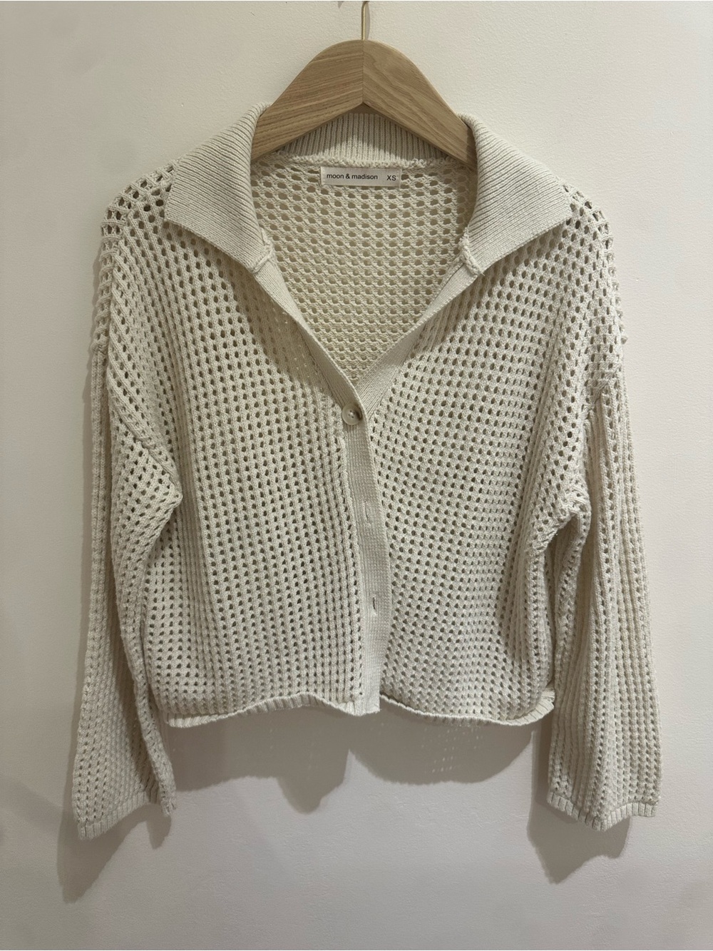 moon & madison Cream Open-Weave Collared Button Cardigan